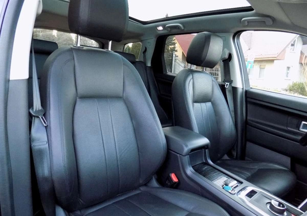 Land Rover Discovery Sport cena 75999 przebieg: 229999, rok produkcji 2018 z Paczków małe 667